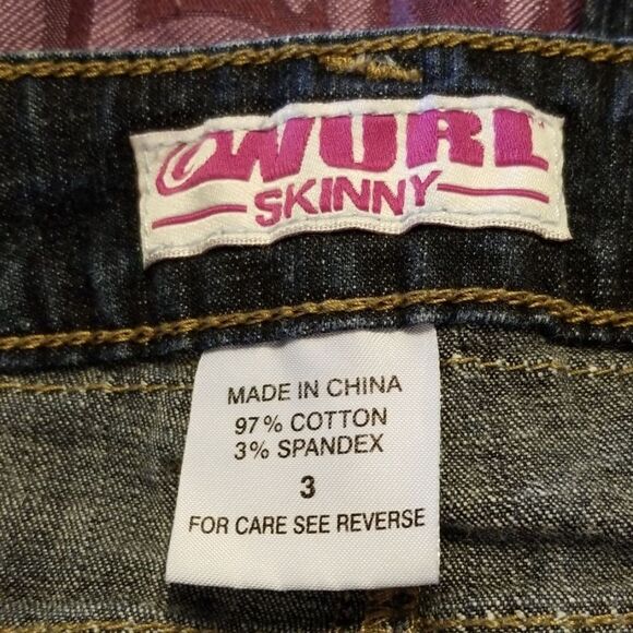 Jeans  - Picture 3 of 3